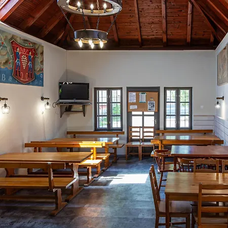 Napraforgo Turistaszallo Szentbekkalla